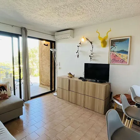 Appartement Climatise A Avec 2 Terrasses, Parking Et Proche Plage - Fr-1-63-328 *